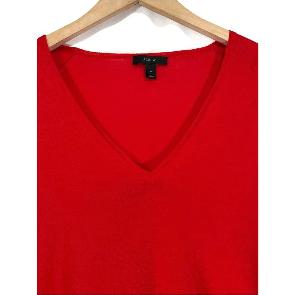 J.Crew Red Lightweight 100% Merino Wool V-Neck Sweater J. Crew Size XS
